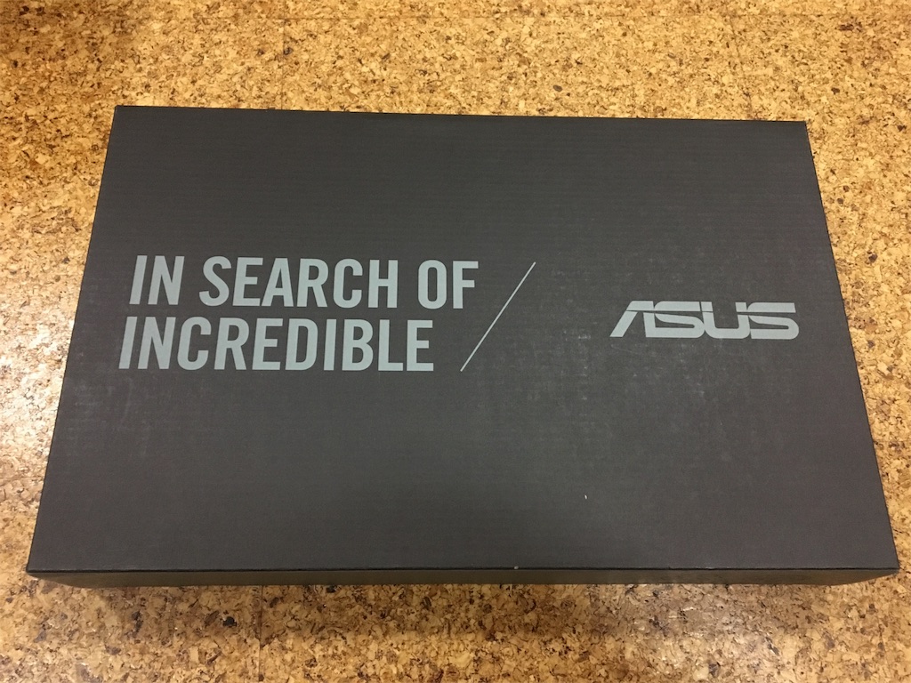 ASUS VivoBook E200HA-8350 箱 ASUS VivoBook E200HA-8350 箱